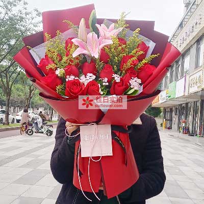 宁德19朵红玫瑰百合，与你幸福前行